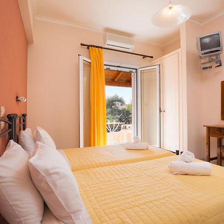 Odysseus Apartments By Hotelius Agios Gordios  Dış mekan fotoğraf