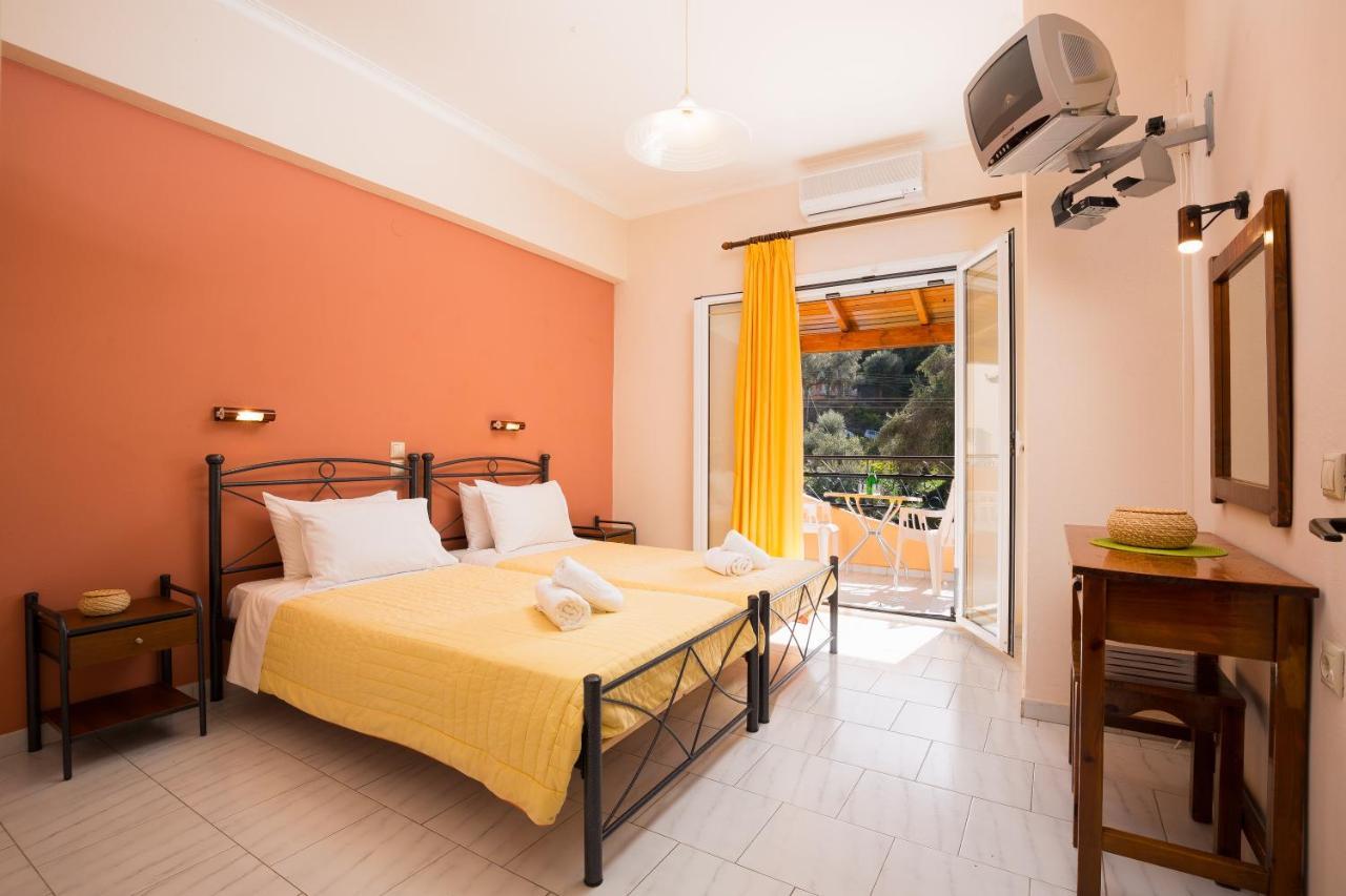 Odysseus Apartments By Hotelius Agios Gordios  Dış mekan fotoğraf