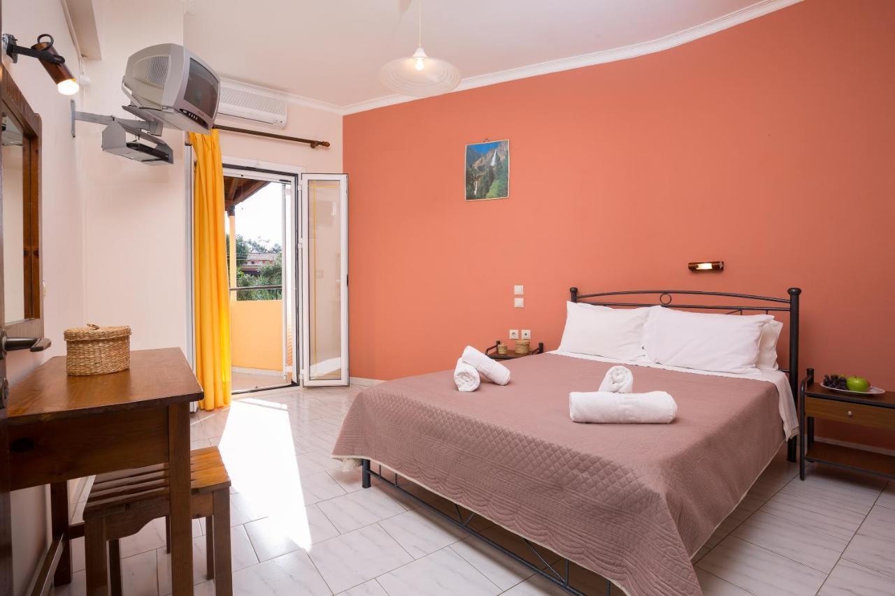 Odysseus Apartments By Hotelius Agios Gordios  Dış mekan fotoğraf