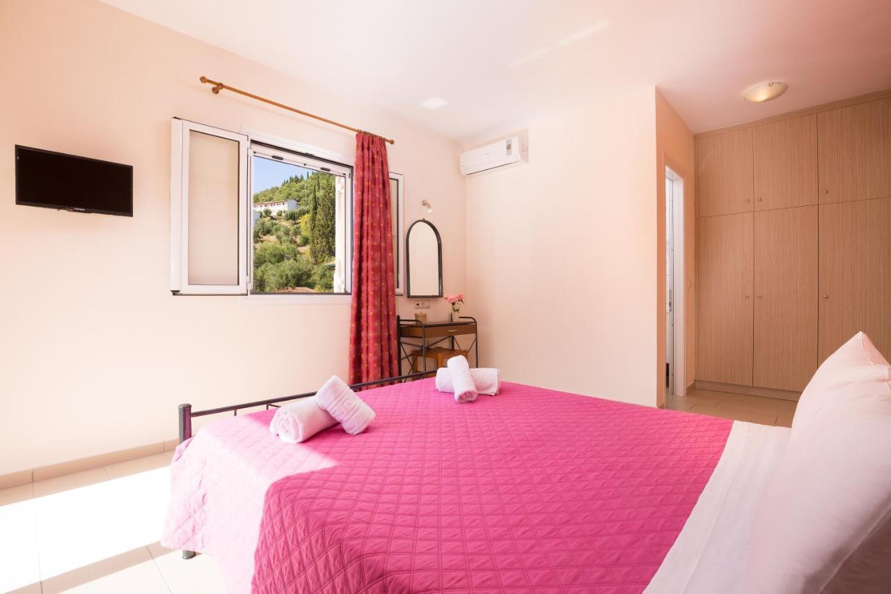 Odysseus Apartments By Hotelius Agios Gordios  Dış mekan fotoğraf